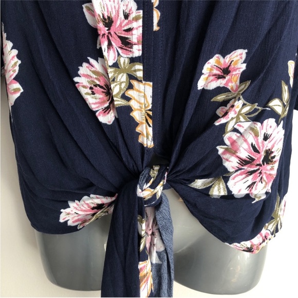 LUQ Rhee tie front navy floral print top small - Picture 5 of 8